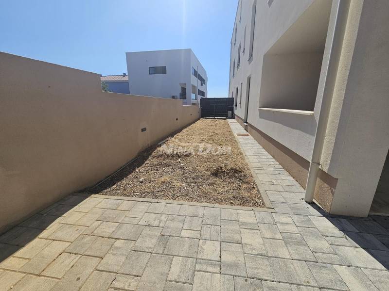 Borik, one-bedroom apartment with a spacious garden for sale - 2