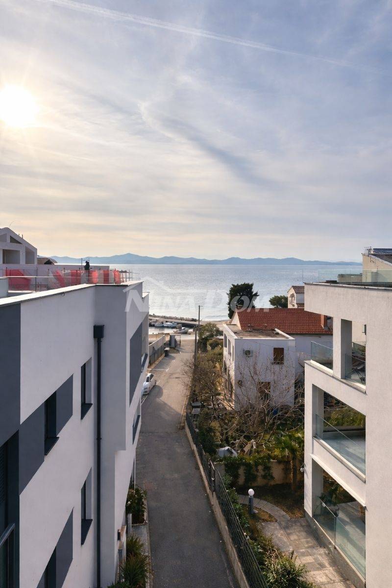 Zadar TOP location - 50 m from the beach | 2 bedrooms + living room + roof terrace 35.8 m² - 1