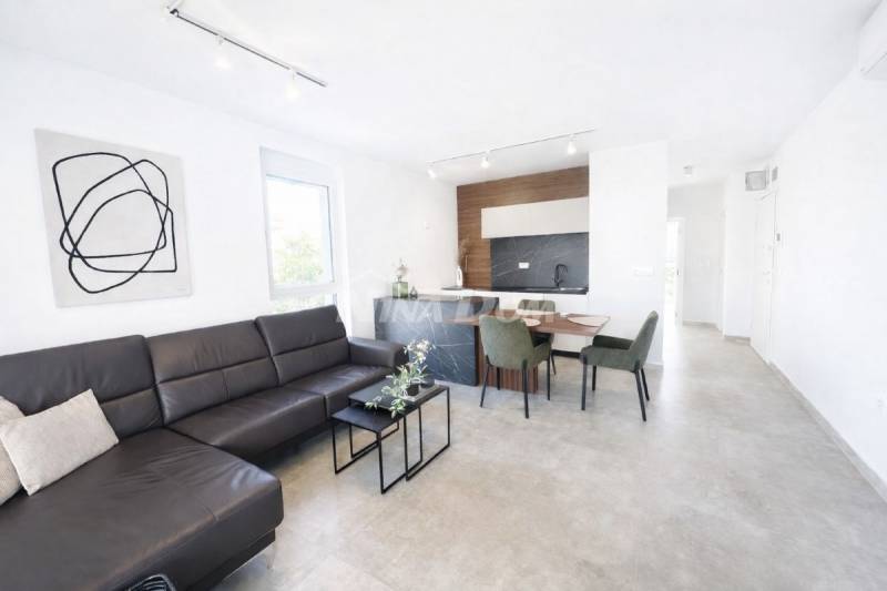 Zadar TOP lokacija – 50 m od plaže | 2S+DB + krovna terasa 35,8 m² - 2