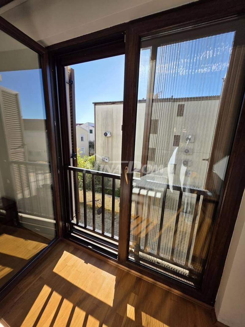 For sale two-story three-bedroom apartment with garage - 8