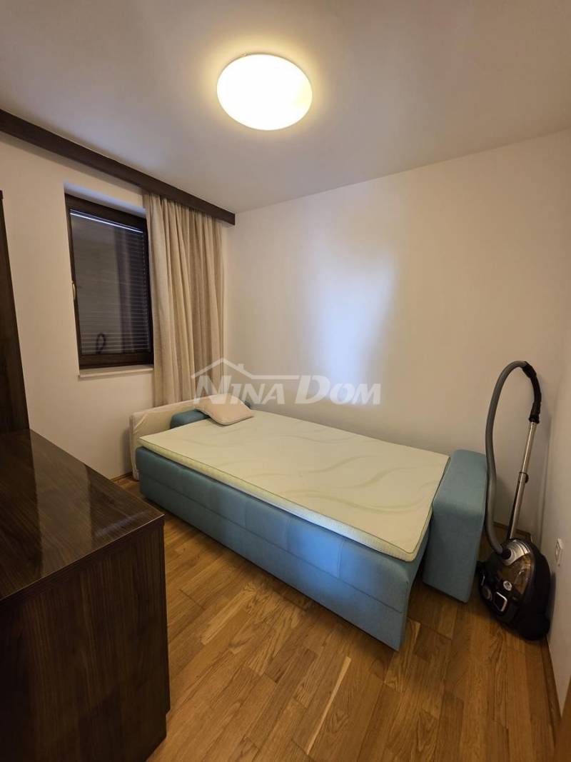 For sale two-story three-bedroom apartment with garage - 10