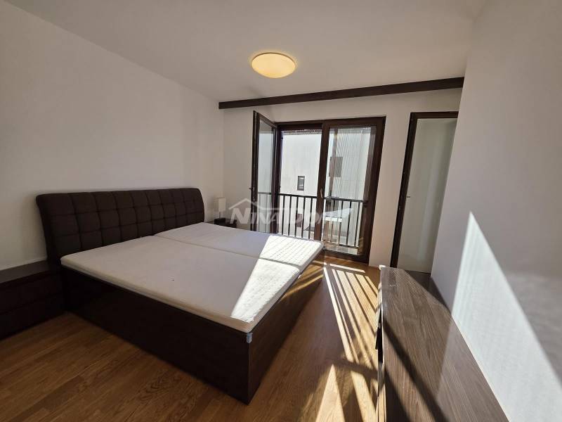 For sale two-story three-bedroom apartment with garage - 15