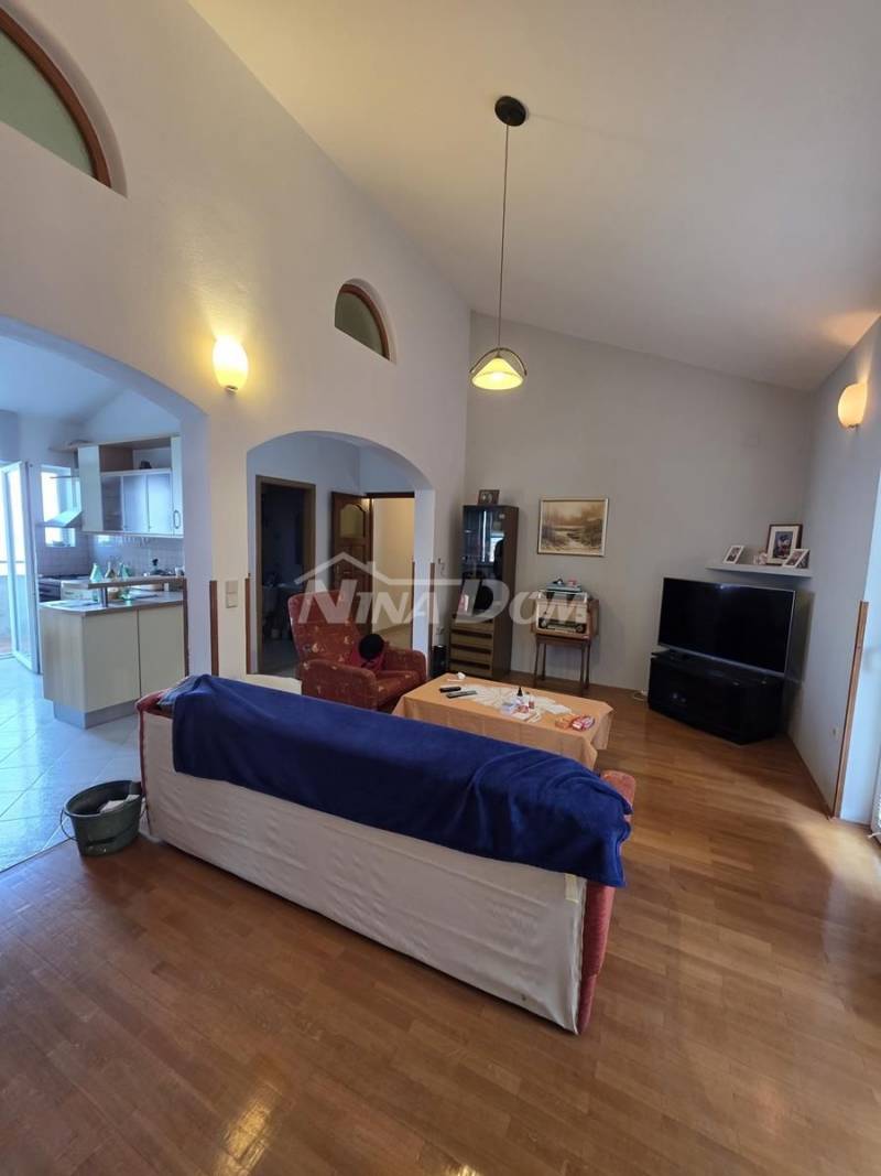 Dom Kali s tromi samostatnými apartmánmi a panoramatickým výhľadom - 5