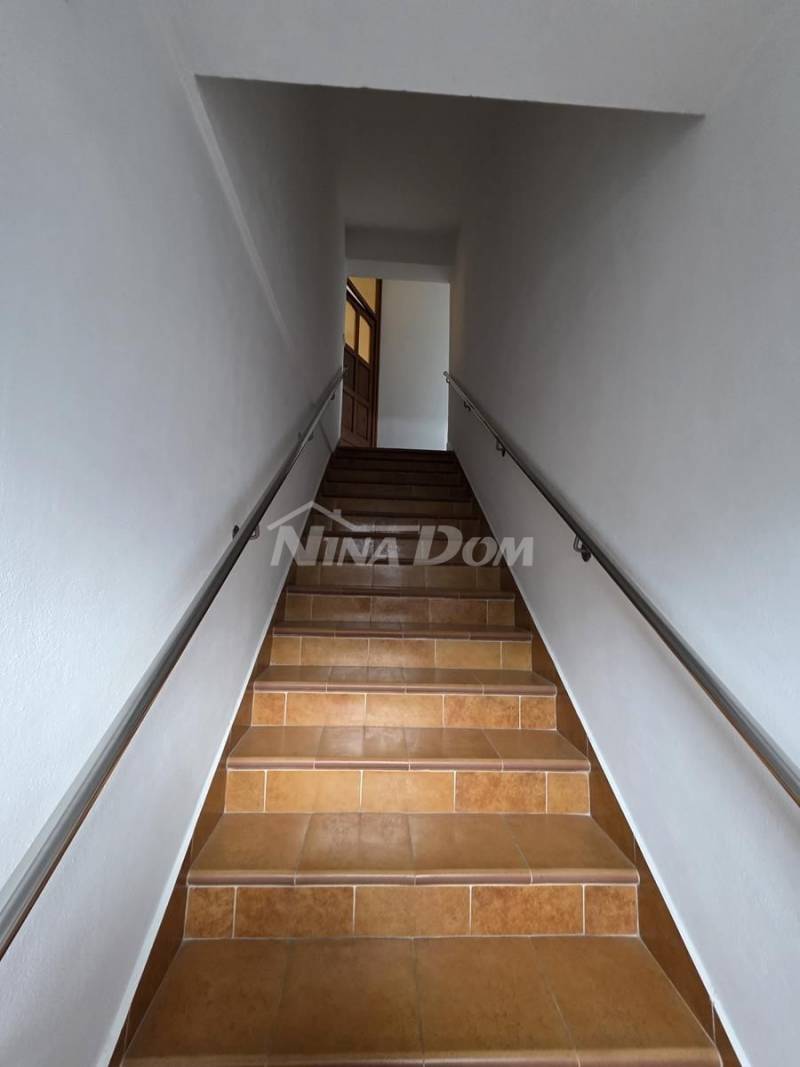 Dom Kali s tromi samostatnými apartmánmi a panoramatickým výhľadom - 11