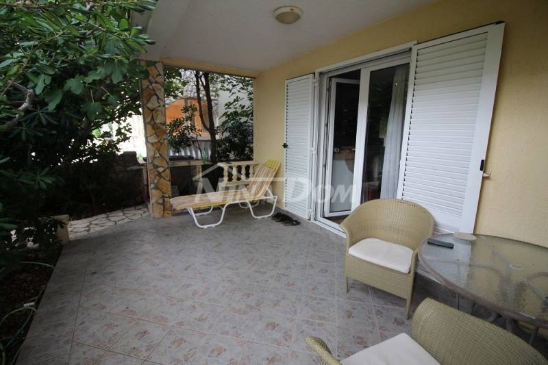 Property first row to the sea with additional land. - 1