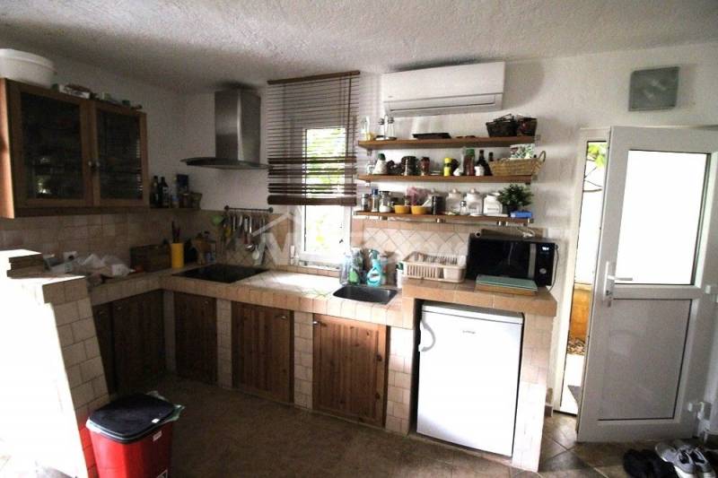 Property first row to the sea with additional land. - 14