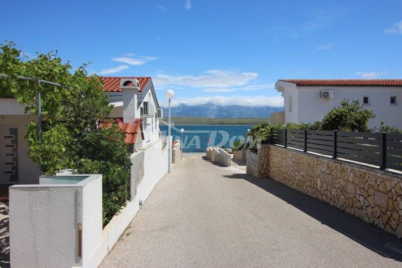Terraced house, with two apartments, 60 meters from the sea and the beach. - 2