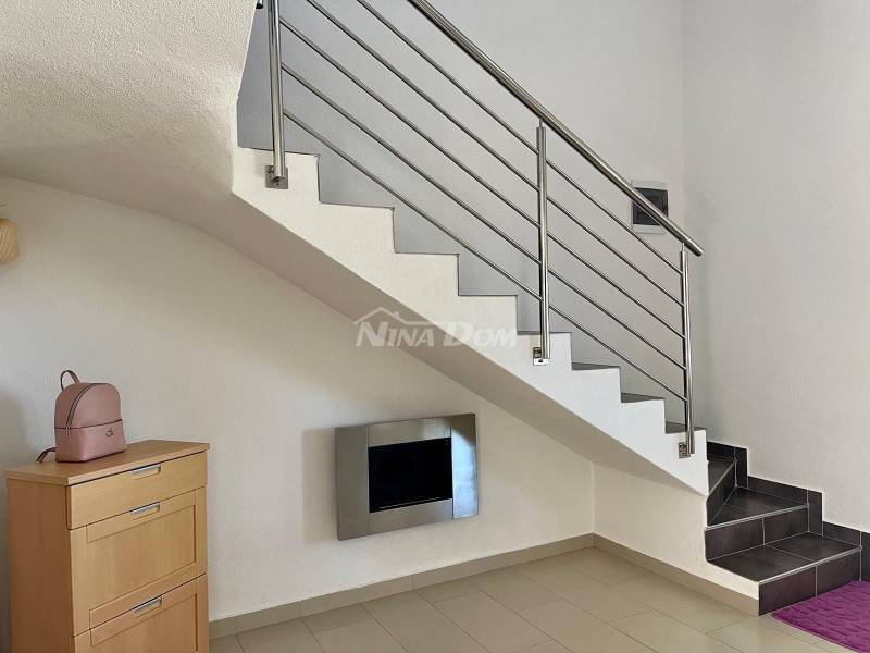 Close to the sea and beach, terraced house with a beautiful garden - 10
