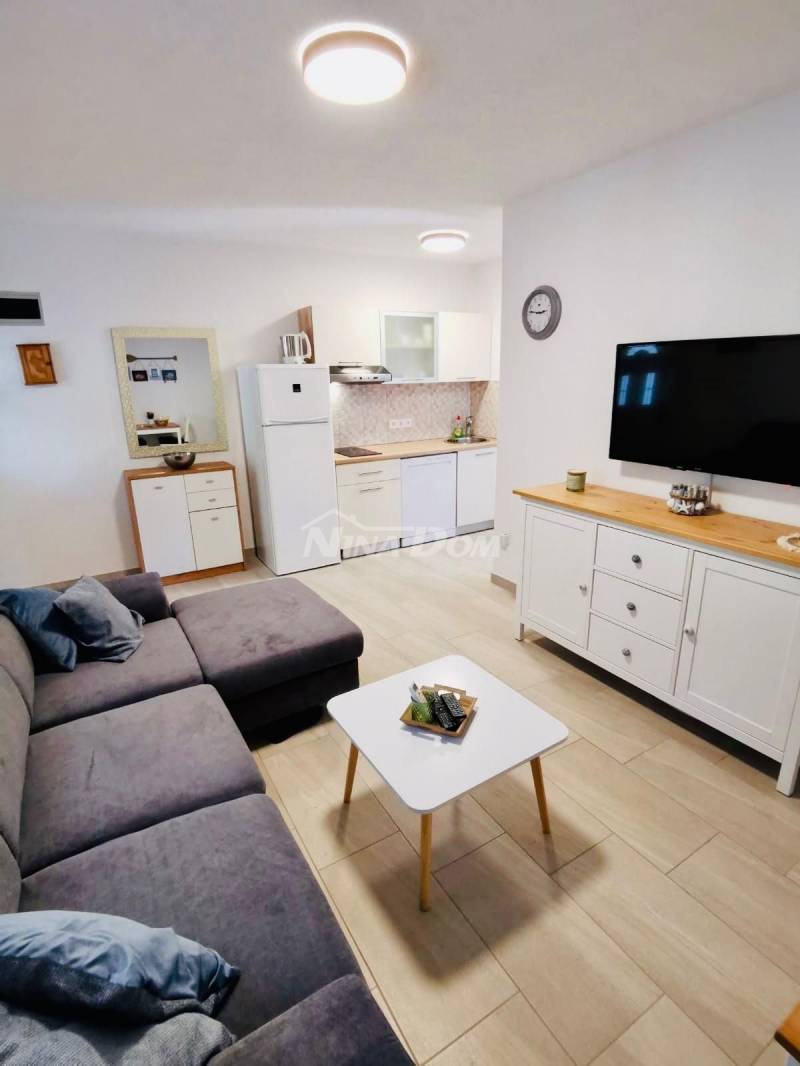 Terraced house with two separate apartments - 6