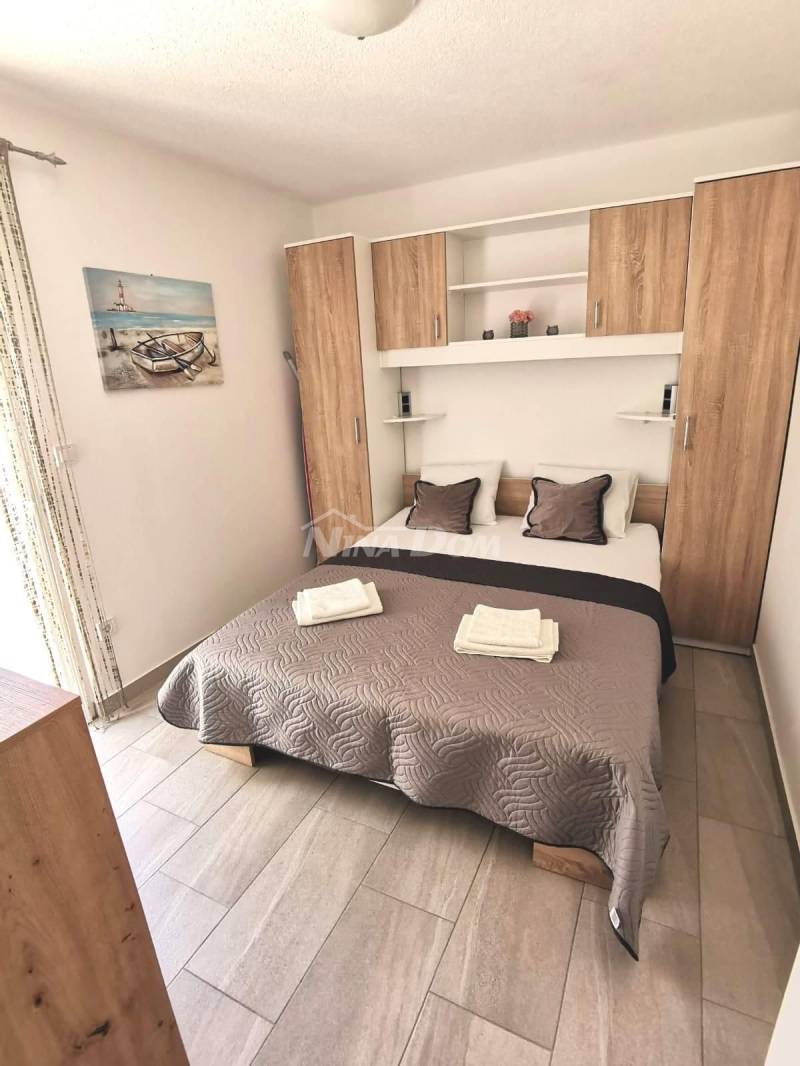 Terraced house with two separate apartments - 14