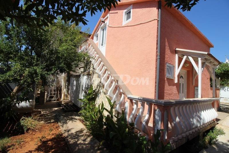Family property in a beautiful location, south side 70 m. from the sea - 3