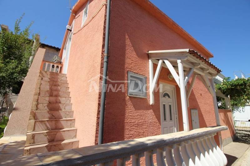 Family property in a beautiful location, south side 70 m. from the sea - 4