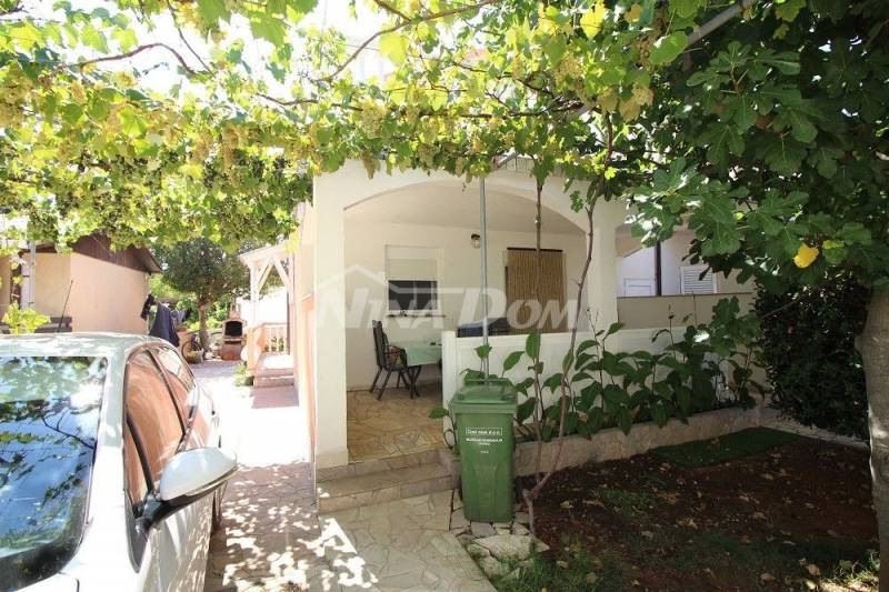 Family property in a beautiful location, south side 70 m. from the sea - 5