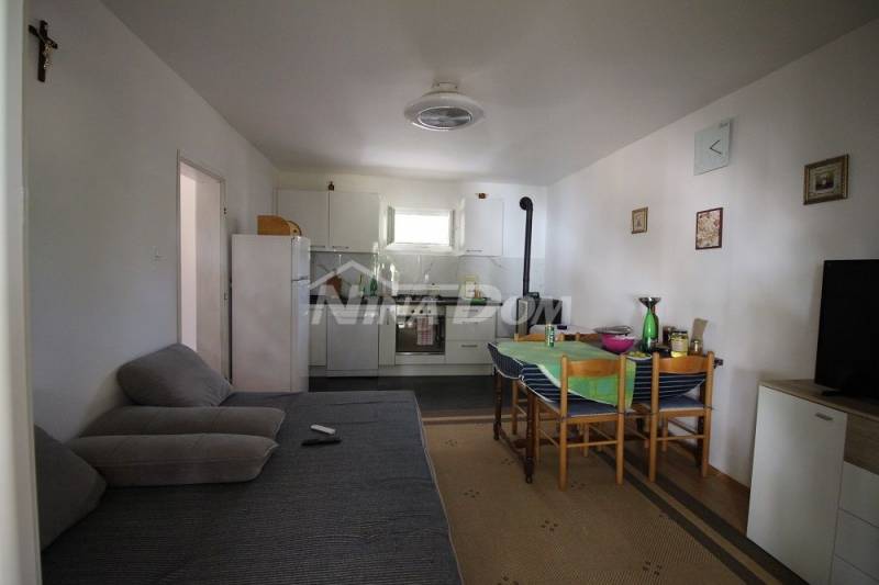 Family property in a beautiful location, south side 70 m. from the sea - 9