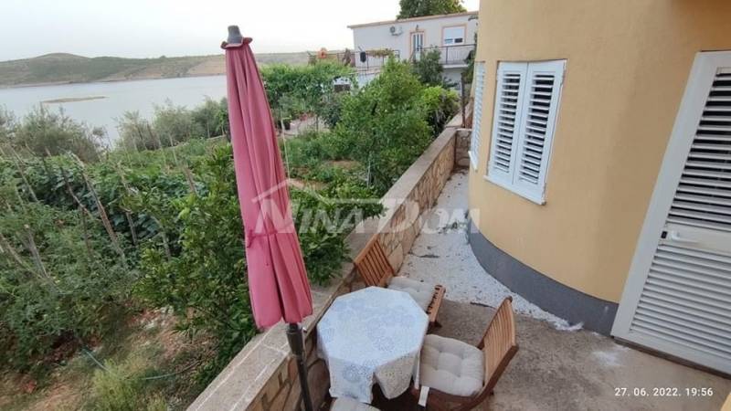 House with 3 apartments and garage. PANORAMIC view of the sea in POSEDARJ - 4