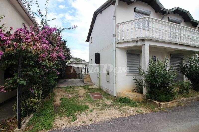 Semi-detached house with two apartments 550 meters from the sea. - 2
