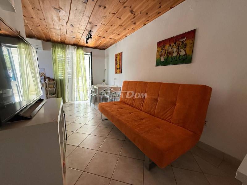 PRODAJE SE KUĆA U PRIVLACI - PRILIKA - 2