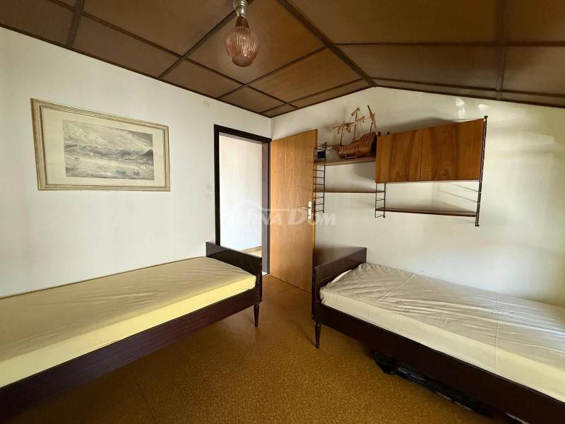 PRODAJE SE KUĆA U PRIVLACI - PRILIKA - 8