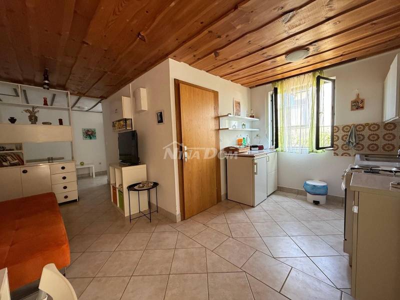 PRODAJE SE KUĆA U PRIVLACI - PRILIKA - 11
