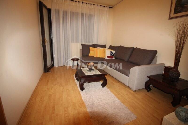 Rodinná chata s dvoma apartmánmi. - 4