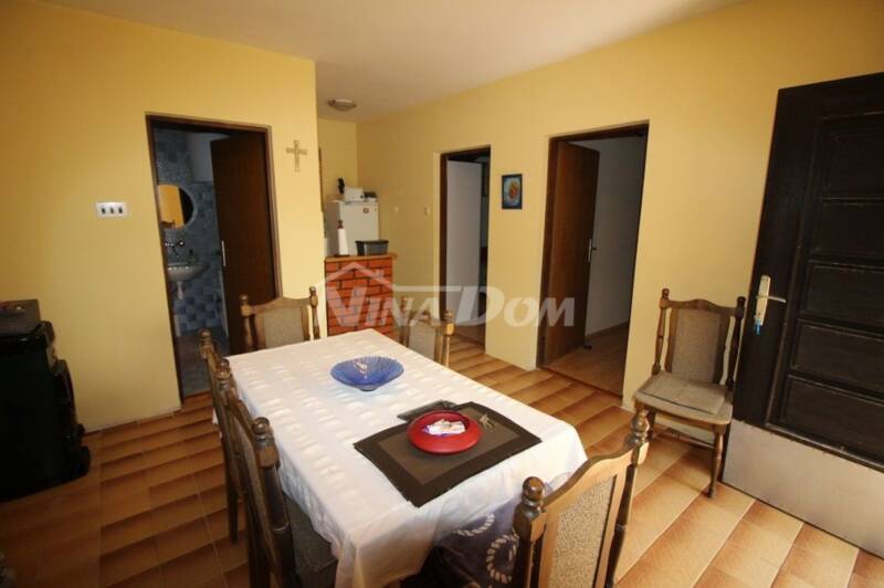 Rodinná chata s dvoma apartmánmi. - 8