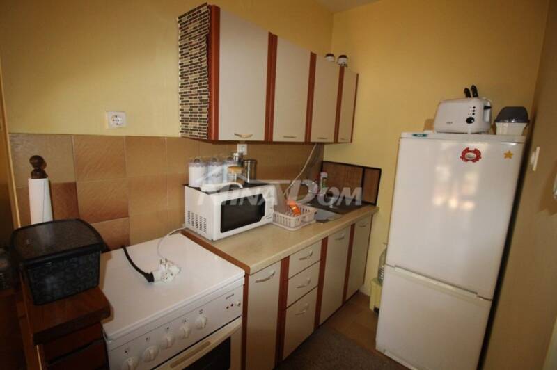 Rodinná chata s dvoma apartmánmi. - 11