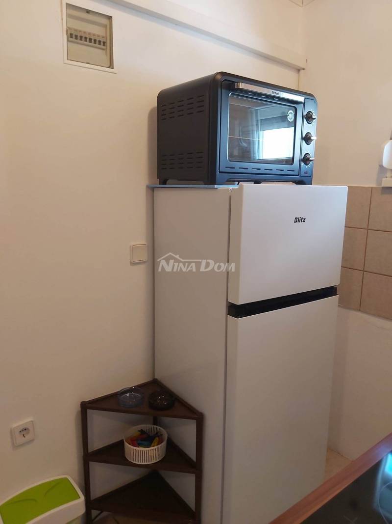 Nehnuteľnosť s 2 apartmánmi v blízkosti dobre udržiavanej pláže, obchodov, kaviarní - 7