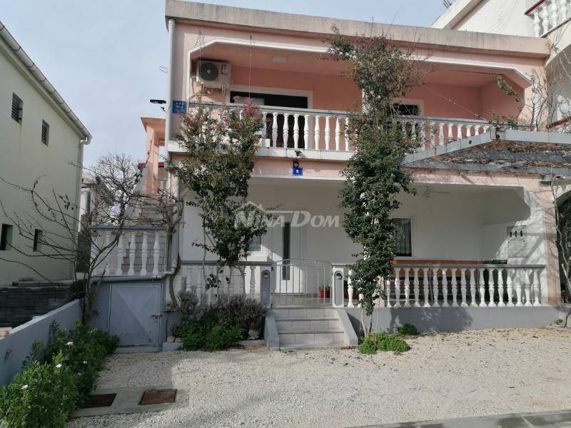 House with two apartments, south side of the island of Vir, 120 meters. to the sea - 2
