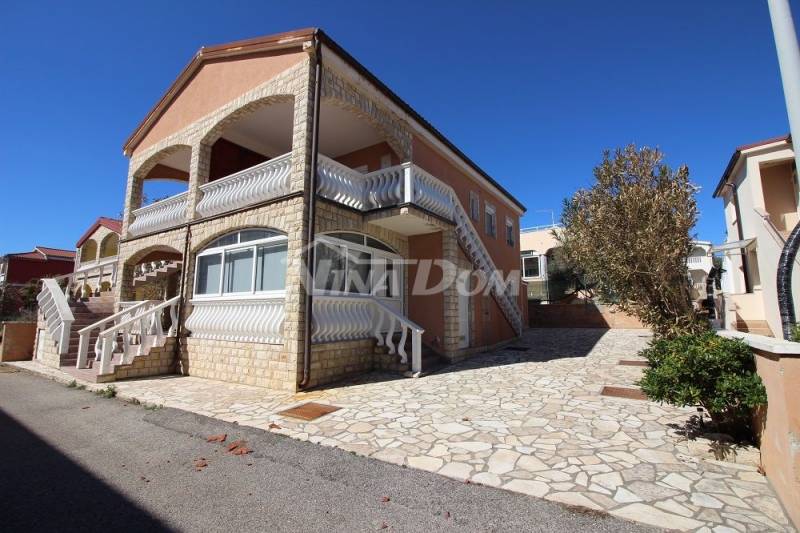 Semi-detached house with two beautiful separate apartments 50 meters from the sea. - 3