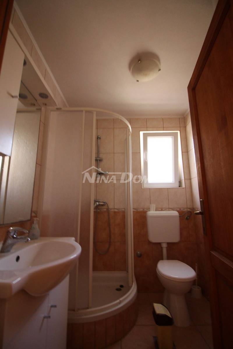 Semi-detached house with two beautiful separate apartments 50 meters from the sea. - 9