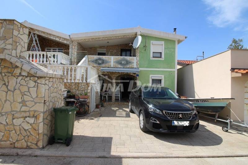Dvojdom s dvoma apartmánmi 50 metrov od mora. - 3