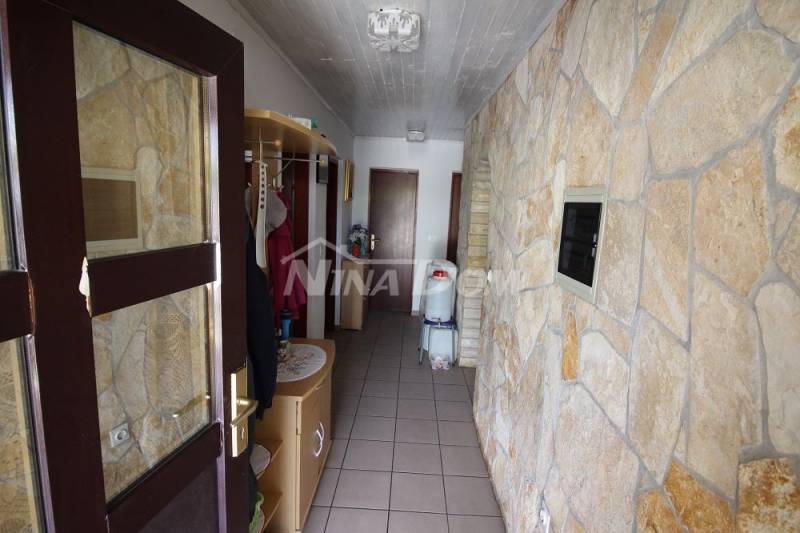 Dvojdom s dvoma apartmánmi 50 metrov od mora. - 5