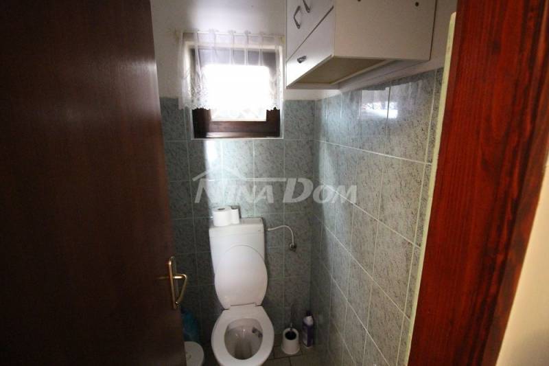 Dvojdom s dvoma apartmánmi 50 metrov od mora. - 8