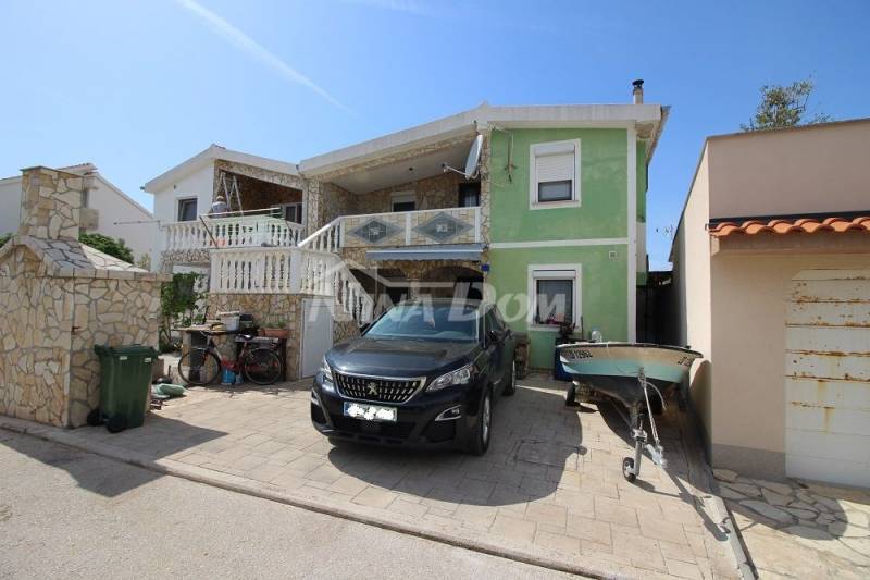 Semi-detached house with two apartments 50 meters from the sea. - 1