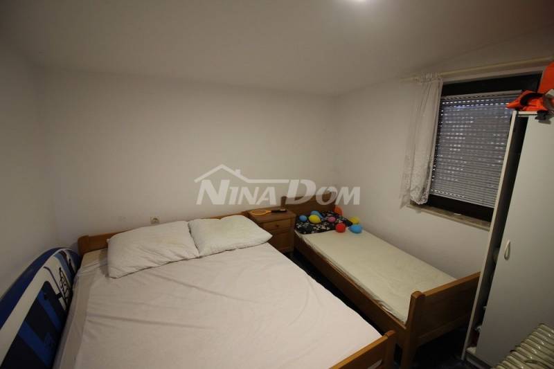 Dvojna kuća s dva apartmana 50 metara do mora. - 15