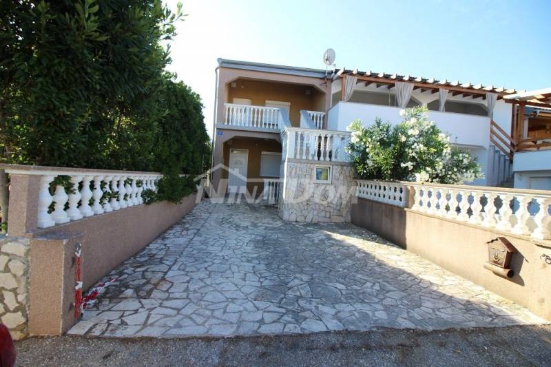 Close to the beach, semi-detached house with two apartments. - 1