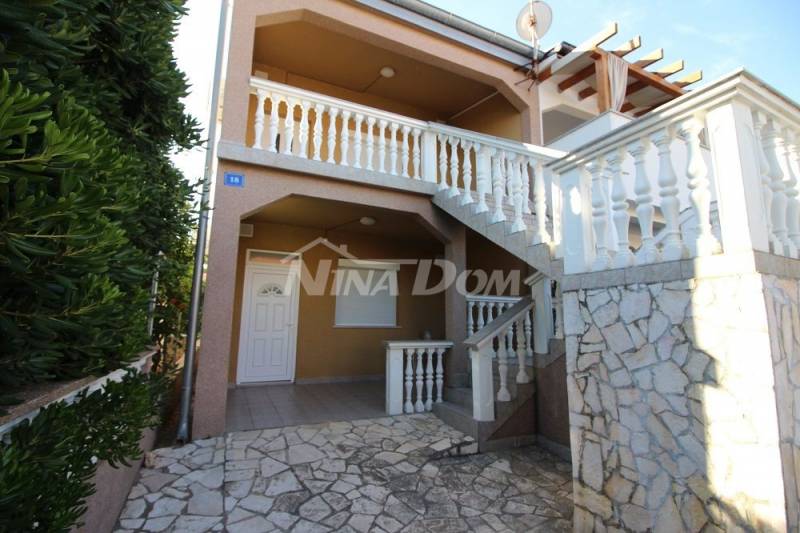 Close to the beach, semi-detached house with two apartments. - 2