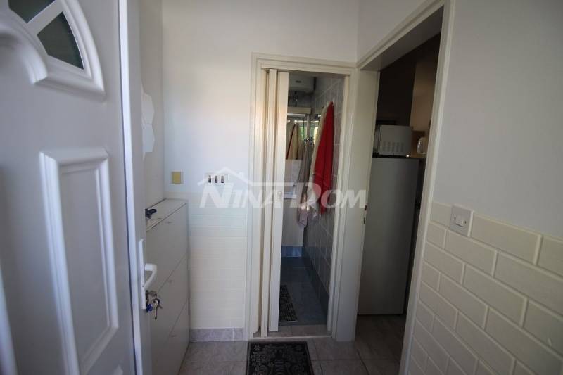 Close to the beach, semi-detached house with two apartments. - 4