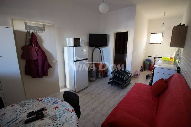 Close to the beach, semi-detached house with two apartments. - 6