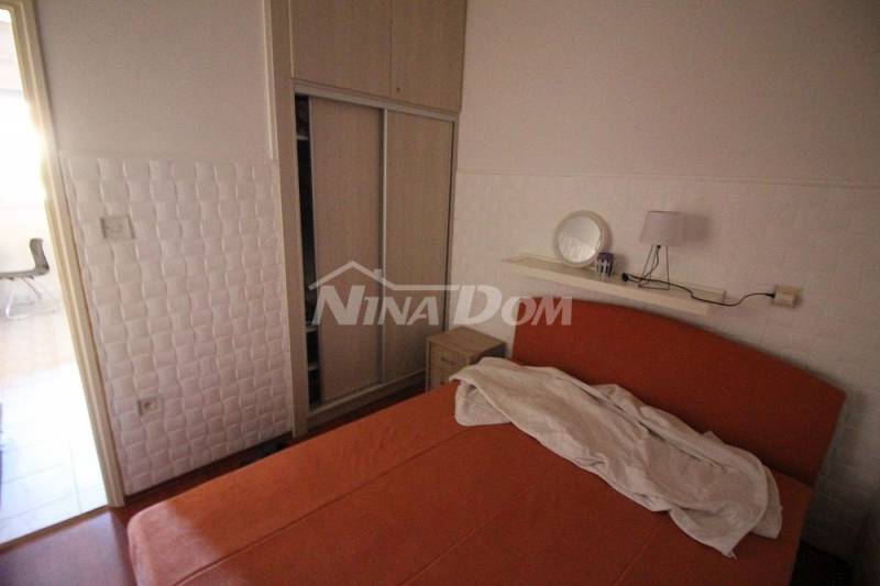 Close to the beach, semi-detached house with two apartments. - 8