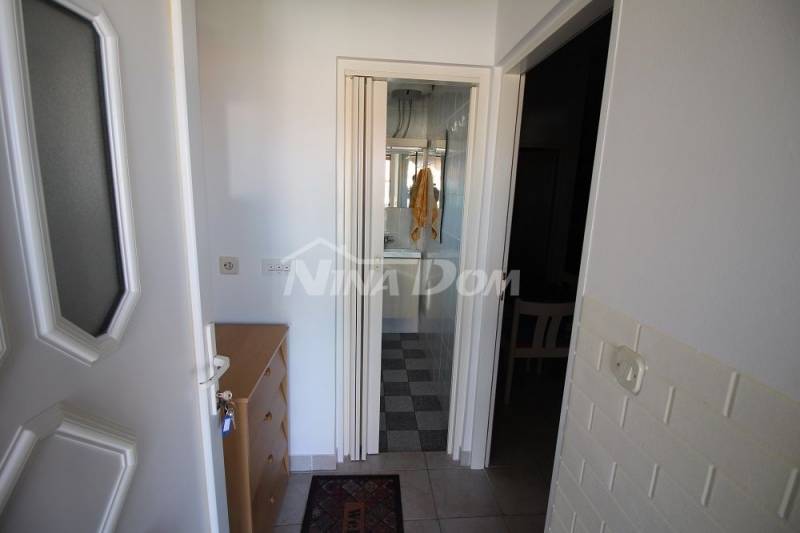 Close to the beach, semi-detached house with two apartments. - 12