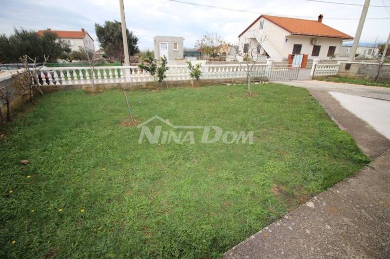 Semi-detached house, 100 m2, with a nice garden. - 2
