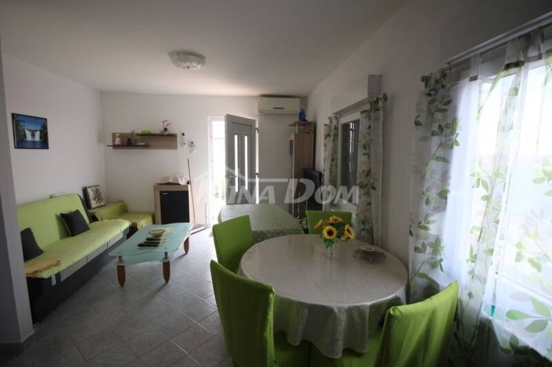 Semi-detached house, 100 m2, with a nice garden. - 13