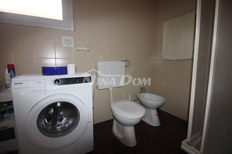 Kuća dvojnica, 100 m2, s lijepom okućnicom. - 7