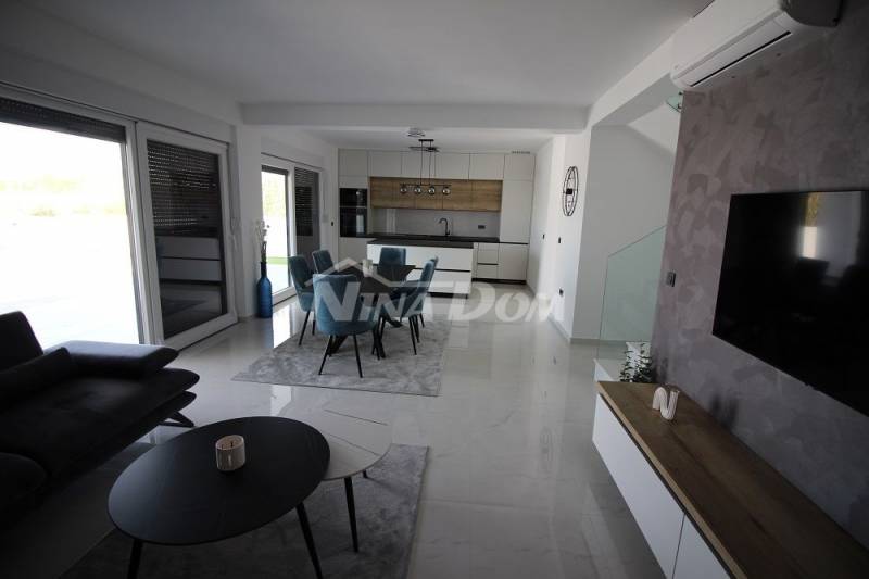 Villa with pool (duplex) with sea view. - 11
