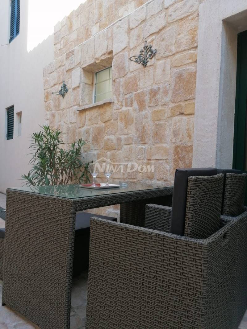 Beautifully decorated old house built before 1968, 50 m. from the beach with a view - 2