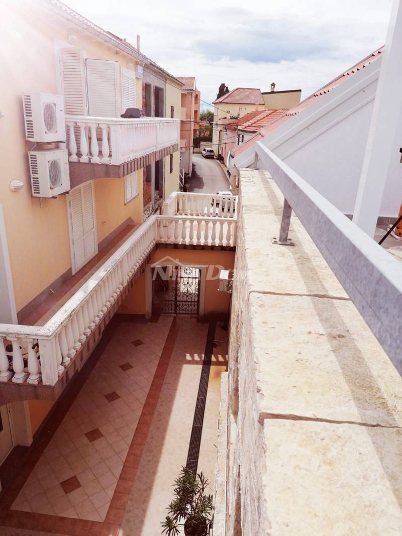 Beautifully decorated old house built before 1968, 50 m. from the beach with a view - 6