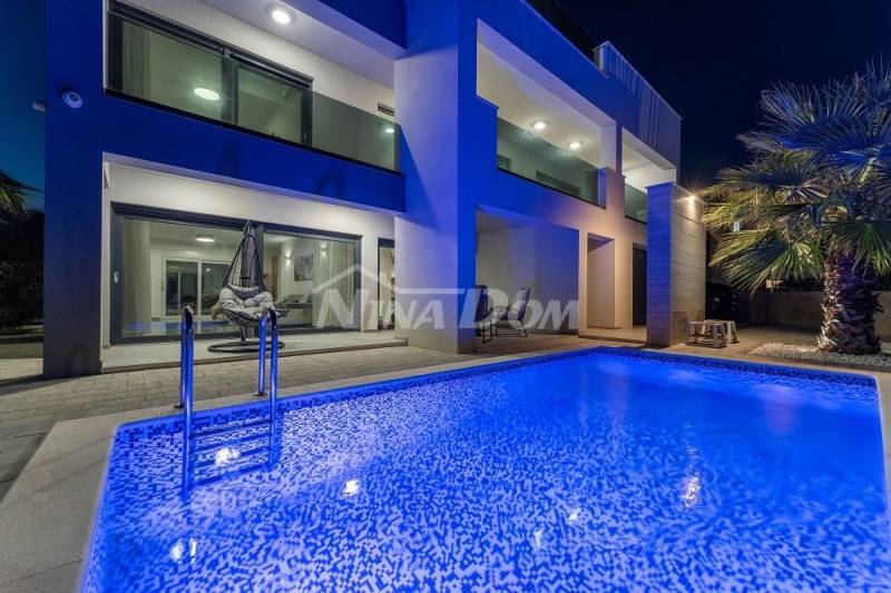 Luxury villa 1 row to the sea - 5