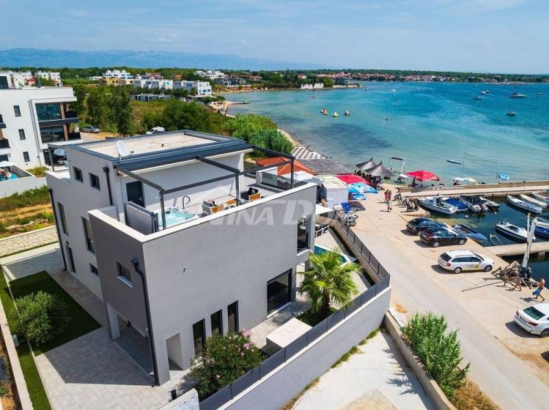 Luxury villa 1 row to the sea - 7