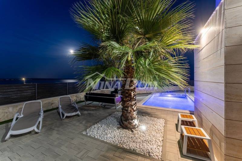 Luxury villa 1 row to the sea - 9